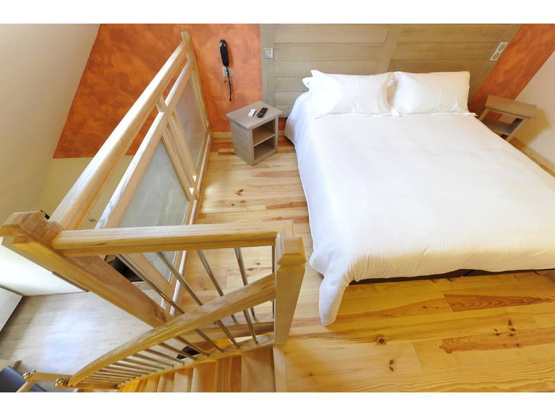Logis Hotel Restaurant Les 2 Rives - A75, En Bordure De Riviere Banassac Dış mekan fotoğraf