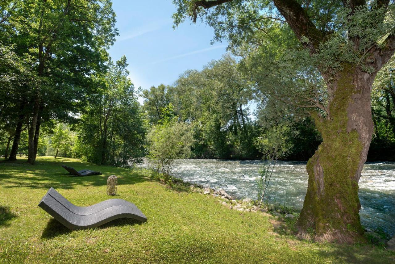 Logis Hotel Restaurant Les 2 Rives - A75, En Bordure De Riviere Banassac Dış mekan fotoğraf