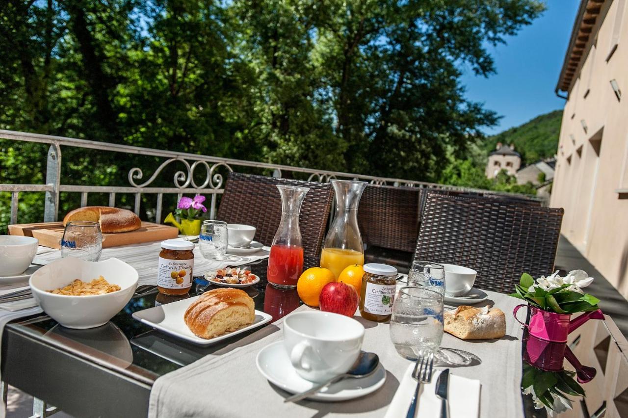 Logis Hotel Restaurant Les 2 Rives - A75, En Bordure De Riviere Banassac Dış mekan fotoğraf