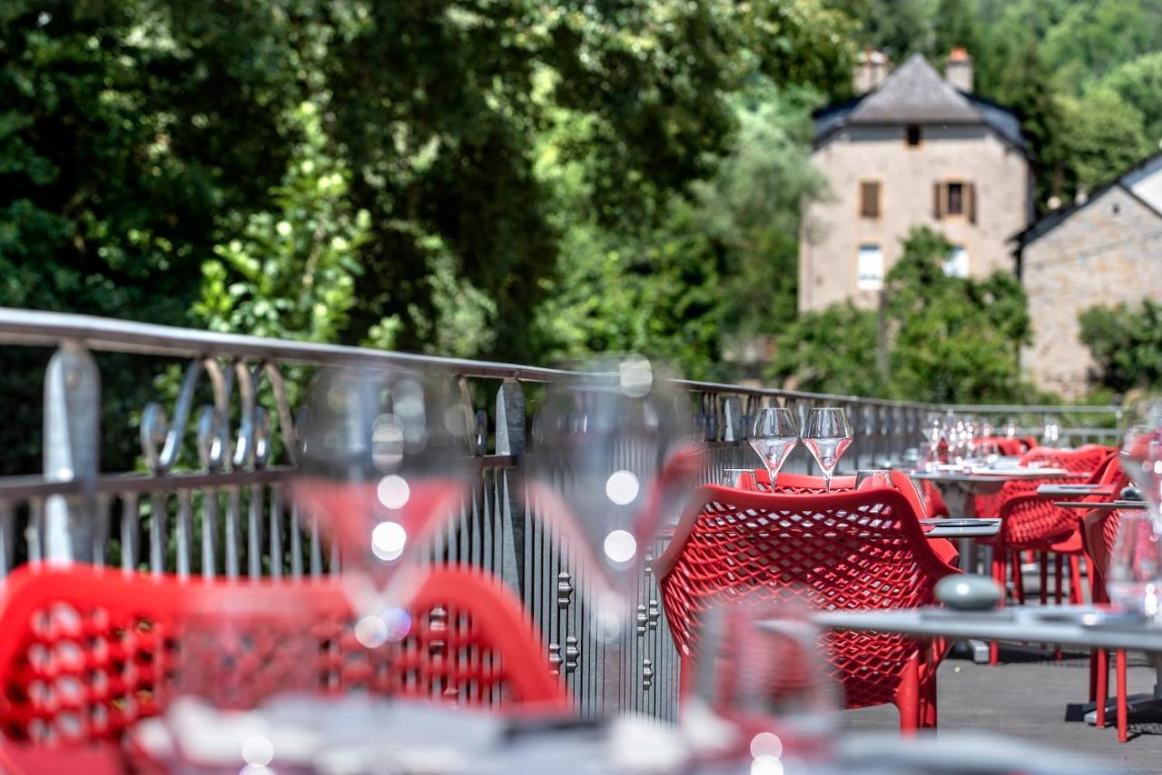 Logis Hotel Restaurant Les 2 Rives - A75, En Bordure De Riviere Banassac Dış mekan fotoğraf